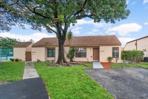 5221 Tarregon Ln, Palm Beach Gardens, FL 33418, Sold 01/19/21