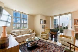 403 S Sapodilla Ave, West Palm Beach, FL 33401, Sold 04/14/21