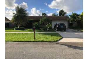 5249 Woodstone Cir S, Lake Worth, FL 33463, Sold 01/08/21