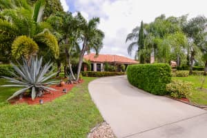 1024 Shady Lakes Cir, Palm Beach Gardens, FL 33418, Sold 01/29/21