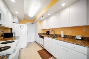 859 Jeffery St, Boca Raton, FL 33487, Sold 06/04/21