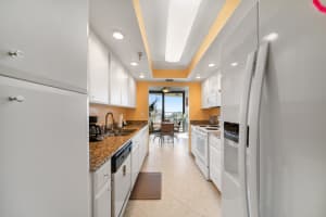 859 Jeffery St, Boca Raton, FL 33487, Sold 06/04/21