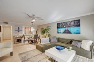 170 SE 7th St, Deerfield Beach, FL 33441, Sold 02/02/21
