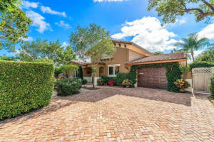 870 NW 7th St, Boca Raton, FL 33486, Sold 01/26/21