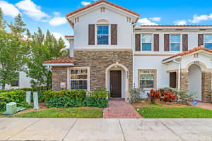4327 Maybelle Ln, West Palm Beach, FL 33417, Sold 01/28/21
