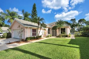 7435 SE Fiddlewood Ln, Hobe Sound, FL 33455, Sold 01/28/21