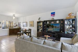 402 NW 25th Ave, Boynton Beach, FL 33426, Sold 02/19/21