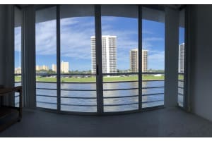 28 Yacht Club Dr, North Palm Beach, FL 33408, Sold 03/30/21