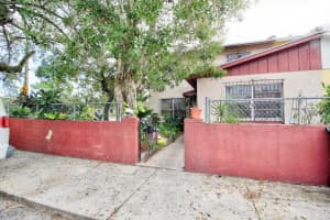 3850 NW 207th St, Miami Gardens, FL 33055, Sold 02/04/21