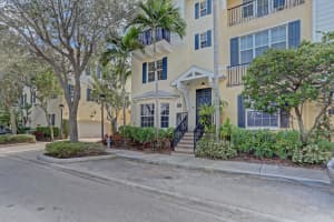 310 Tuxedo Ln, West Palm Beach, FL 33401, Sold 02/17/21