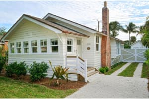 218 Lakeland Dr, West Palm Beach, FL 33405, Sold 02/01/21