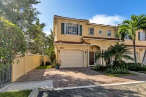 564 Marbella Cir, North Palm Beach, FL 33403, Sold 01/05/21