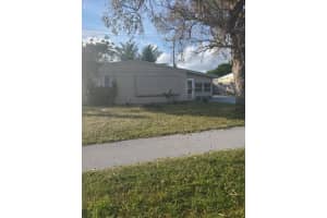 467 Seminole Dr, Lake Worth, FL 33462, Sold 02/05/21