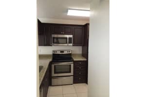 1105 Glenmoor Dr, West Palm Beach, FL 33409, Sold 02/01/21