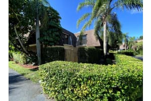 702 Miramar Ln, Palm Beach Gardens, FL 33410, Sold 05/27/21