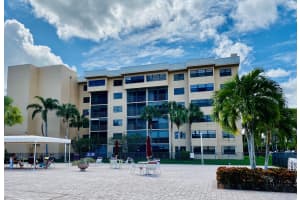 4640 Lucerne Lakes Blvd W, Lake Worth, FL 33467, Sold 03/10/21