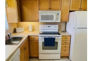 4640 Lucerne Lakes Blvd W, Lake Worth, FL 33467, Sold 03/10/21