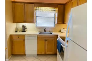 4640 Lucerne Lakes Blvd W, Lake Worth, FL 33467, Sold 03/10/21