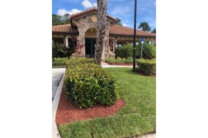 6006 Osprey Woods Ln, Greenacres, FL 33415, Sold 04/01/21
