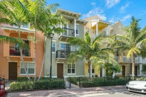 110 SW 1st Ave, Delray Beach, FL 33444, Sold 01/04/21