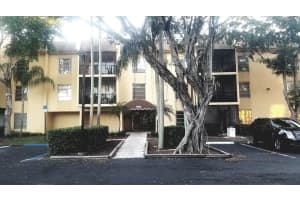 460 NW 20th St, Boca Raton, FL 33431, Sold 02/25/21