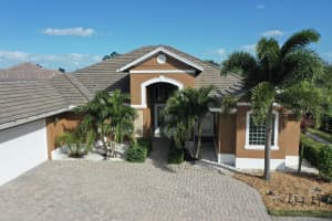 MLS# R10675383, Vero Beach, Florida 32968