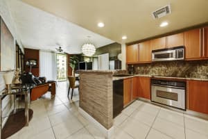 610 Clematis St, West Palm Beach, FL 33401, Sold 06/21/21