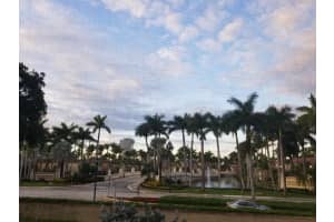 20500 W Country Club Dr, Miami, FL 33180, Sold 05/05/21