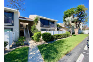 3215 S Lakeview Cir, Fort Pierce, FL 34949, Sold 05/14/21