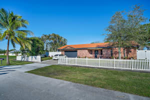 1234 Woodcrest Rd W, West Palm Beach, FL 33417, Sold 01/22/21