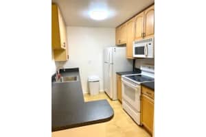 460 NW 20th St, Boca Raton, FL 33431, Sold 01/15/21