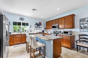 25 NW Chaucer Ln, Boca Raton, FL 33432, Sold 02/23/21