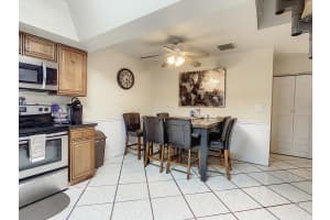 2671 Hypoluxo Rd, Lake Worth, FL 33462, Sold 02/22/21