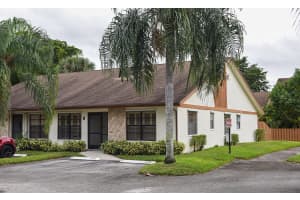 1070 Parkside Green Dr, Greenacres, FL 33415, Sold 01/26/21
