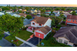 9950 SW 11th St, Pembroke Pines, FL 33025, Sold 02/02/21