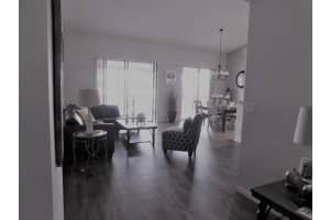 10423 S Circle Lake Dr, Boynton Beach, FL 33437, Sold 04/29/21