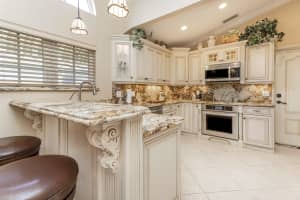 4555 Sherwood Forest Dr, Delray Beach, FL 33445, Sold 05/21/21