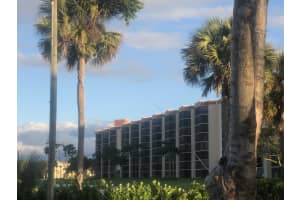 7370 S Oriole Blvd, Delray Beach, FL 33446, Sold 03/12/21