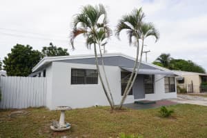 443 Seminole Dr, Lake Worth, FL 33462, Sold 01/29/21