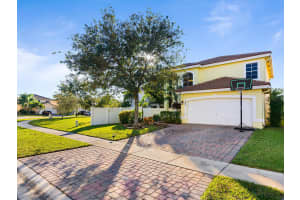 795 Perdido Heights Dr, Greenacres, FL 33413, Sold 02/12/21