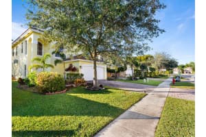 795 Perdido Heights Dr, Greenacres, FL 33413, Sold 02/12/21