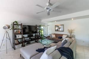 64 Uno Lago Dr, North Palm Beach, FL 33408, Sold 12/30/20