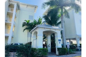 975 NW Flagler Ave, Stuart, FL 34994, Sold 04/19/21