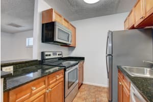 28 Crossings Cir, Boynton Beach, FL 33435, Sold 03/16/21