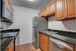 28 Crossings Cir, Boynton Beach, FL 33435, Sold 03/16/21