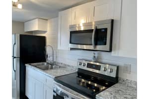 8436 SE Fern St, Hobe Sound, FL 33455, Sold 02/10/21