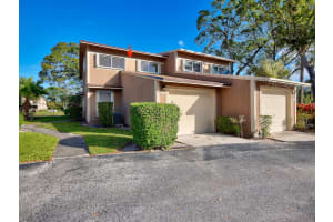 381 Maplecrest Cir, Jupiter, FL 33458, Sold 02/17/21