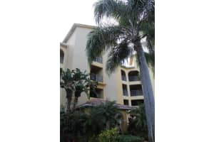 100 Uno Lago Dr, North Palm Beach, FL 33408, Sold 04/14/21