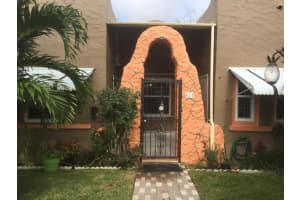 611 Westwood Rd, West Palm Beach, FL 33401, Sold 01/12/21