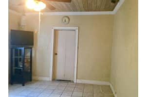 611 Westwood Rd, West Palm Beach, FL 33401, Sold 01/12/21